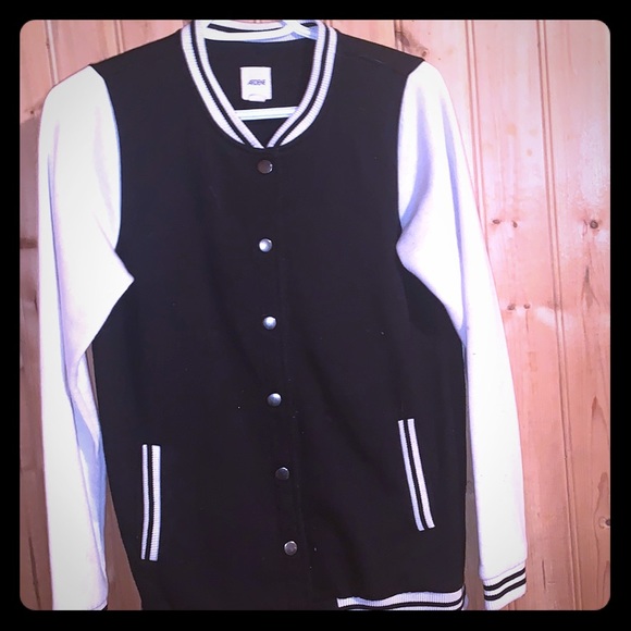 Sweater - Picture 1 of 2